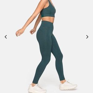 Green XS leggings from Outdoor Voices
